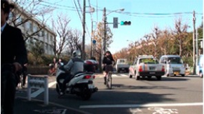 自転車交通場面観察