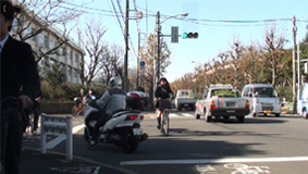 自転車交通場面観察