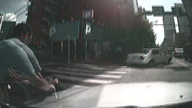 車道通行時の巻き込み事故