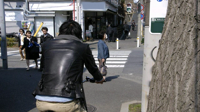 信号機のある交差点(歩道上)での事故